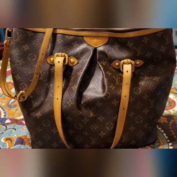 Louis Vuitton Palermo GM - Picture 1 of 13